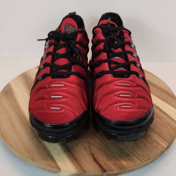 Nike Air Vapormax Plus Men\'s Red & Black Sneaker Size 10 Stunning Sneakers main image 13